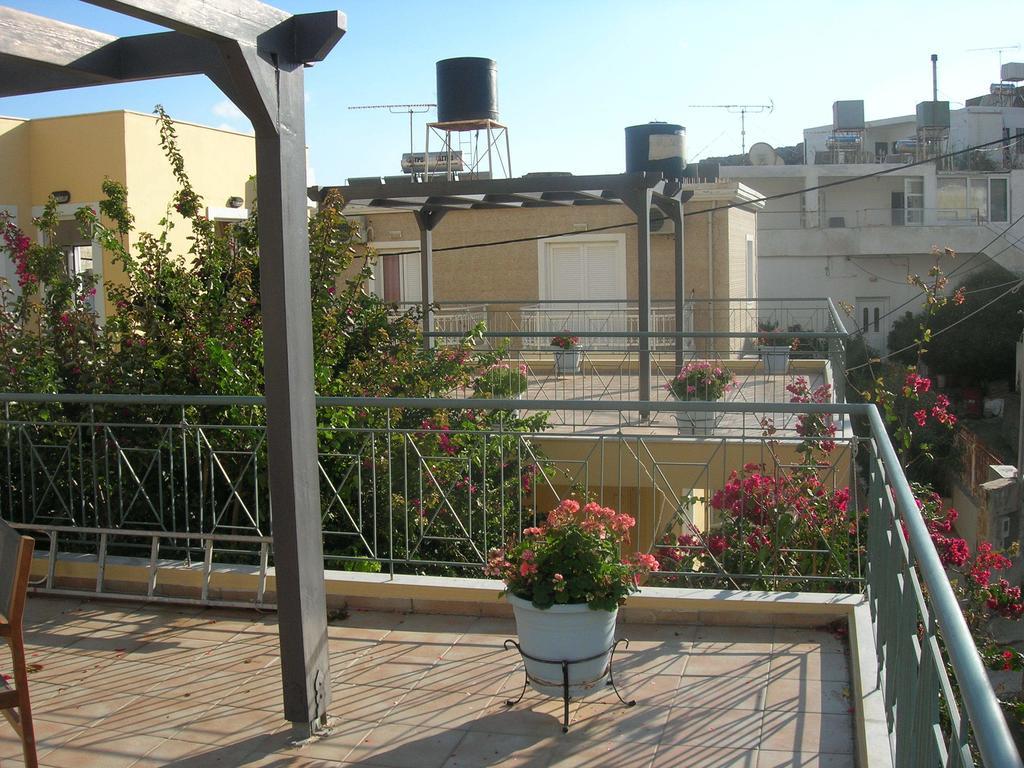 Giorgos Apartments Палеохора Номер фото