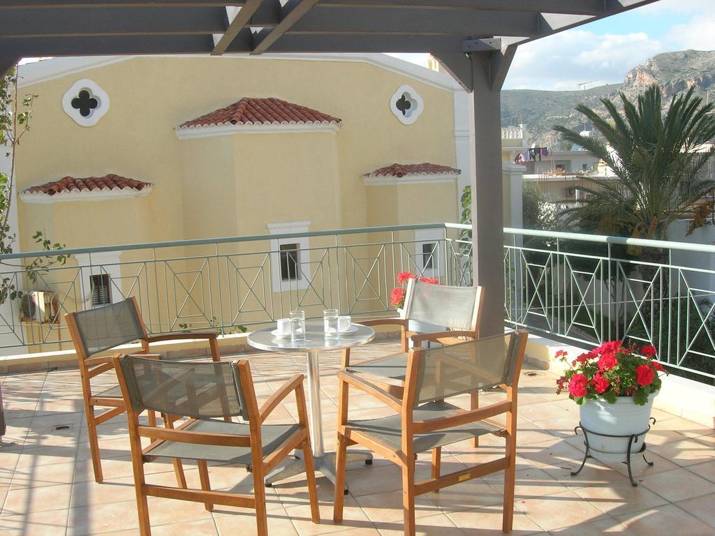 Giorgos Apartments Палеохора Екстер'єр фото