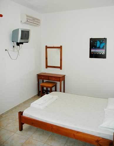Giorgos Apartments Палеохора Номер фото