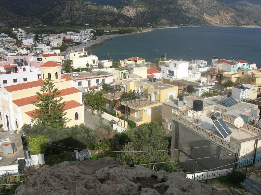 Giorgos Apartments Палеохора Екстер'єр фото