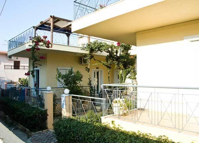 Giorgos Apartments Палеохора Номер фото