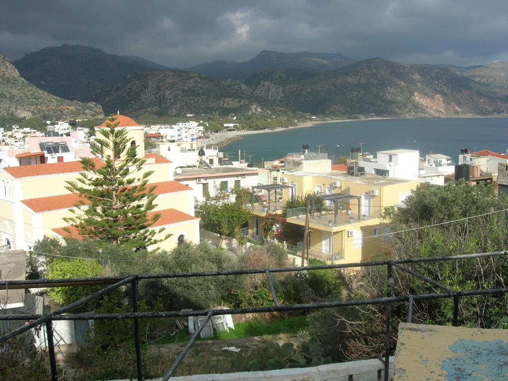 Giorgos Apartments Палеохора Екстер'єр фото