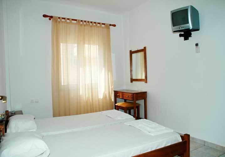 Giorgos Apartments Палеохора Номер фото